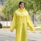 पुन: प्रयोज्य फैशन ईवा पारदर्शी कस्टम प्लास्टिक वर्षा कोट निविड़ अंधकार पीला रेनकोट